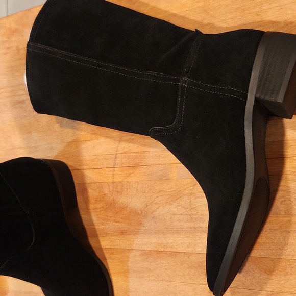 Woman's boots - Picture 7 of 8